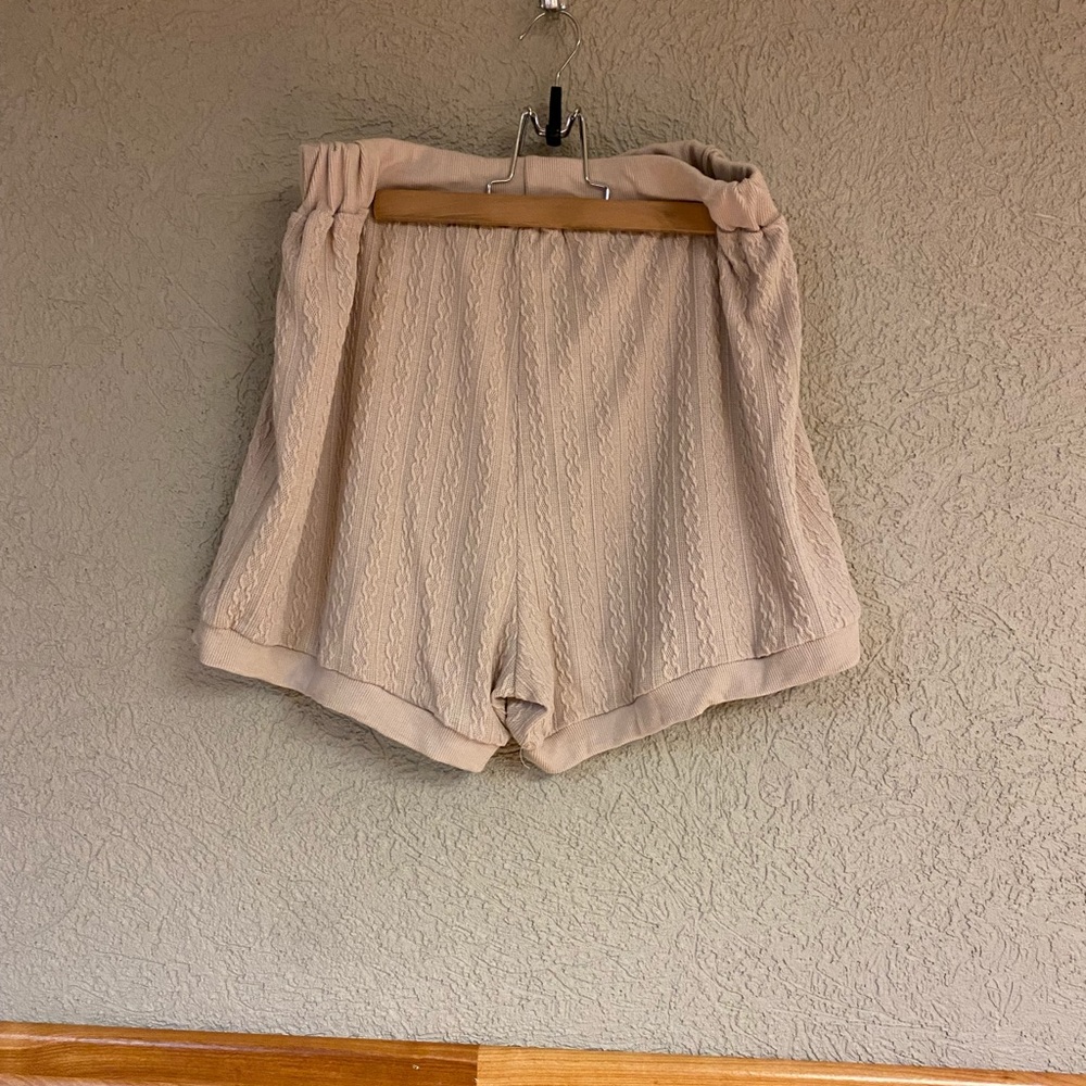 Pyjama set! - Picture 2 of 5